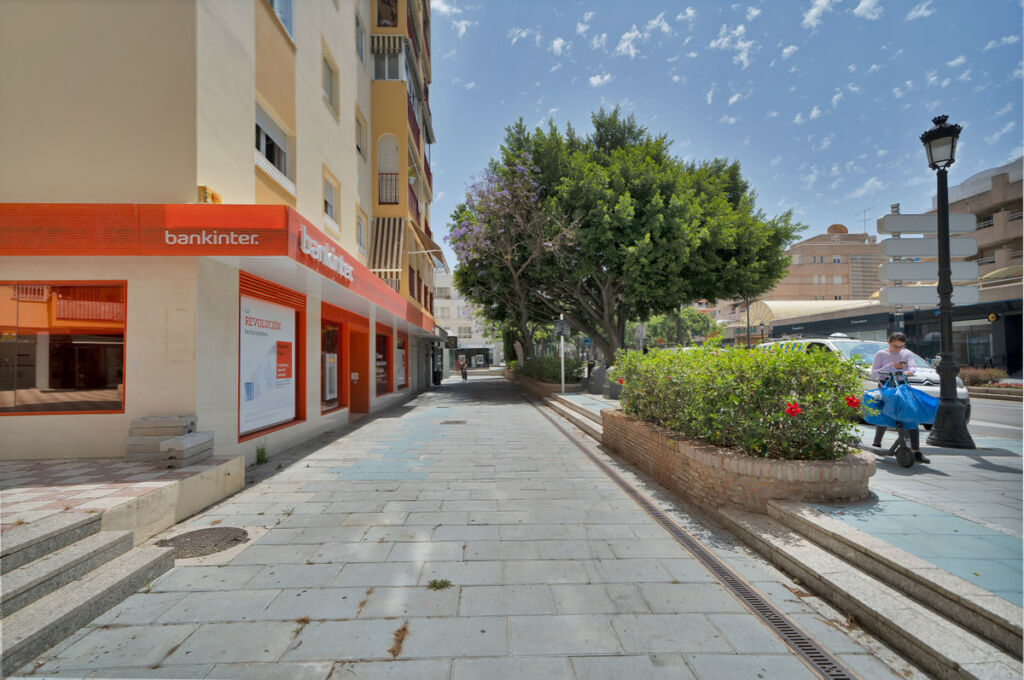 Middle Floor Apartment Marbella Málaga - image 4