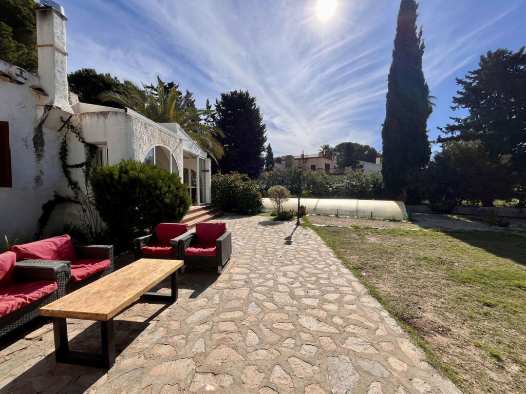 Detached Villa Cabo Roig Alicante - image 4