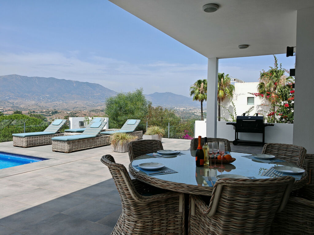 Detached Villa La Cala Golf Málaga - image 4