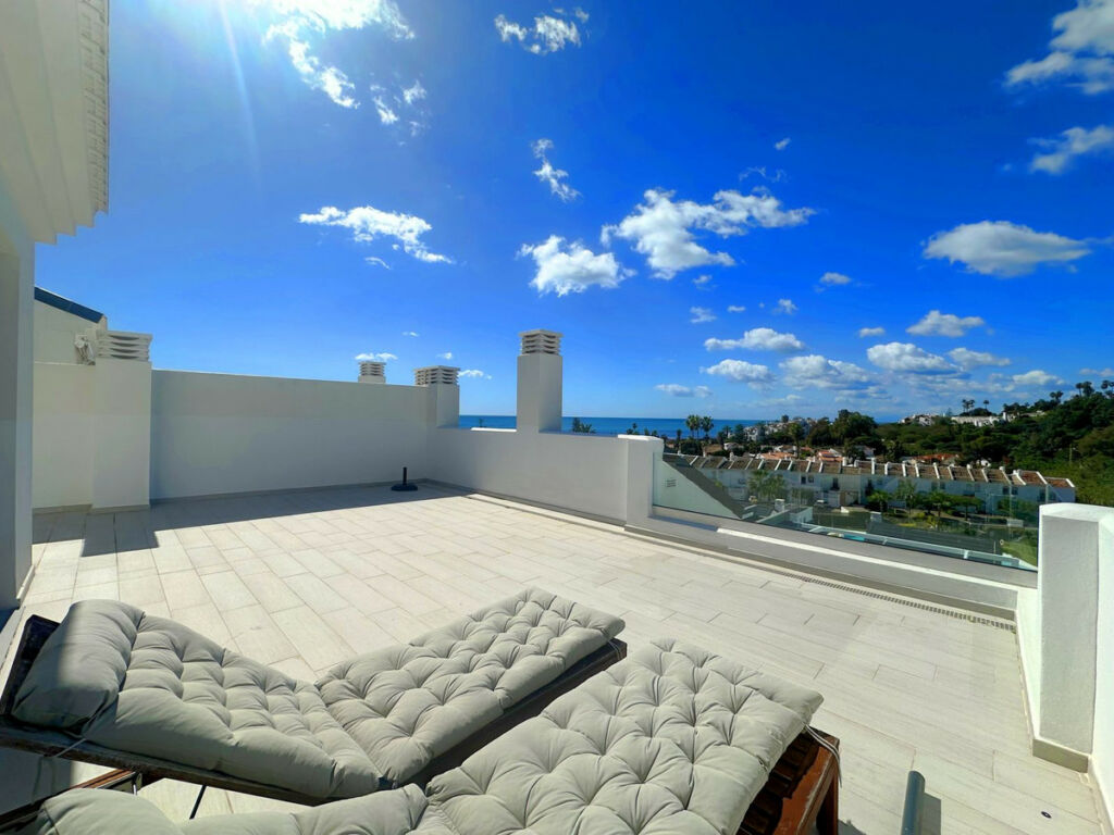 Penthouse Estepona Málaga - image 9