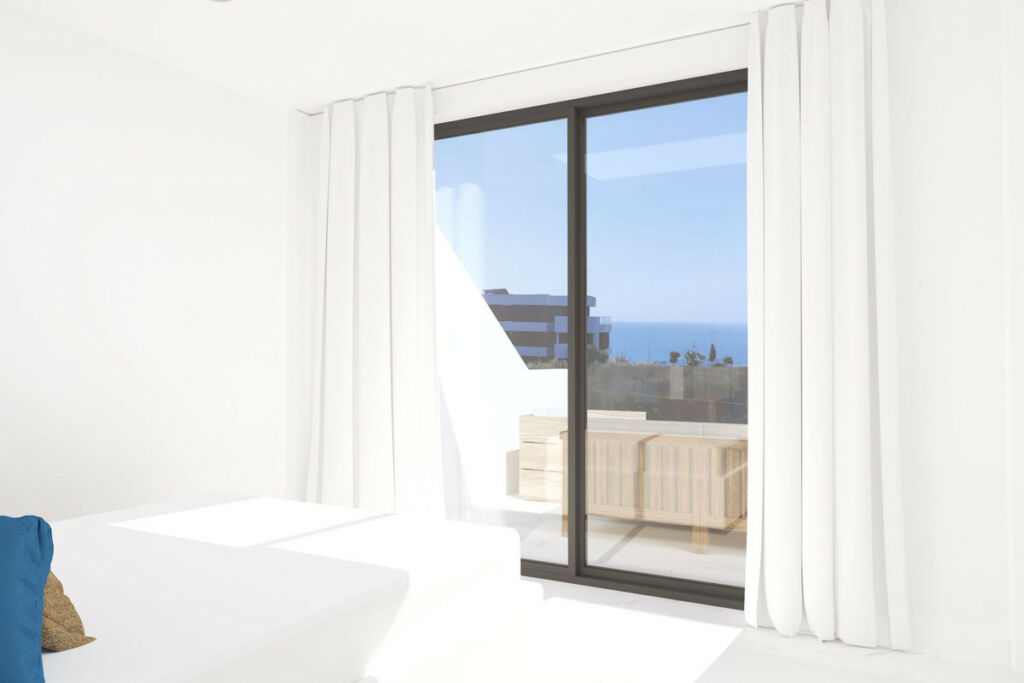 Middle Floor Apartment Casares Playa Málaga - image 4