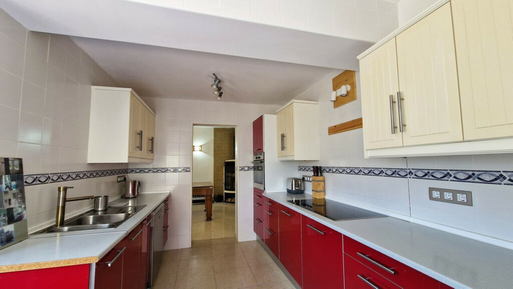 Detached Villa Adsubia Alicante - image 4