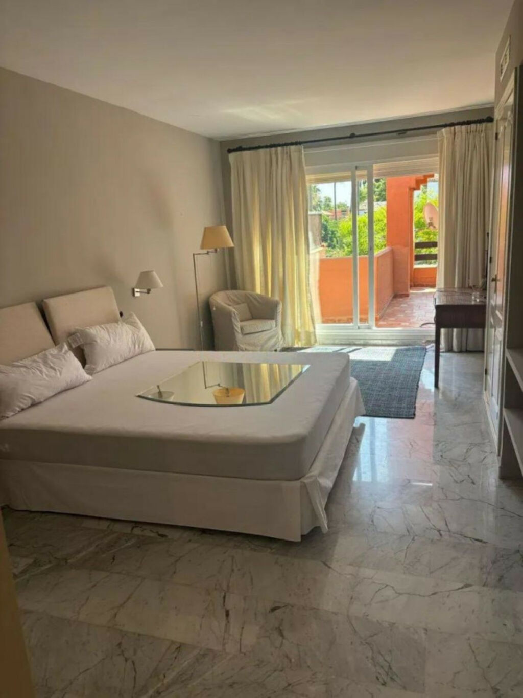 Middle Floor Apartment Marbella Málaga - image 4