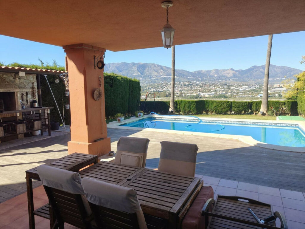 Detached Villa Cerros del Aguila Málaga - image 4