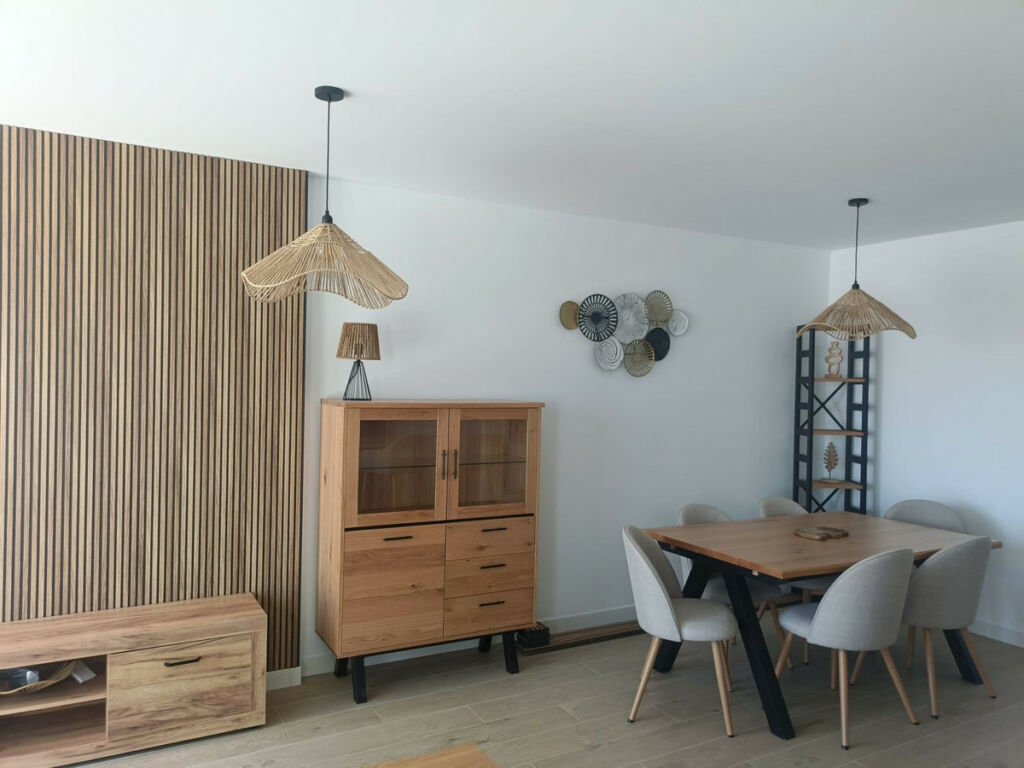 Middle Floor Apartment Estepona Málaga - image 4