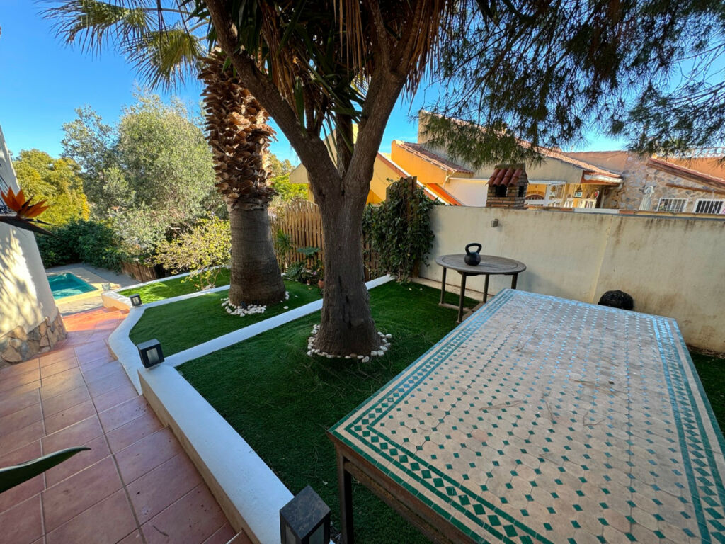 Detached Villa La Zenia Alicante - image 4