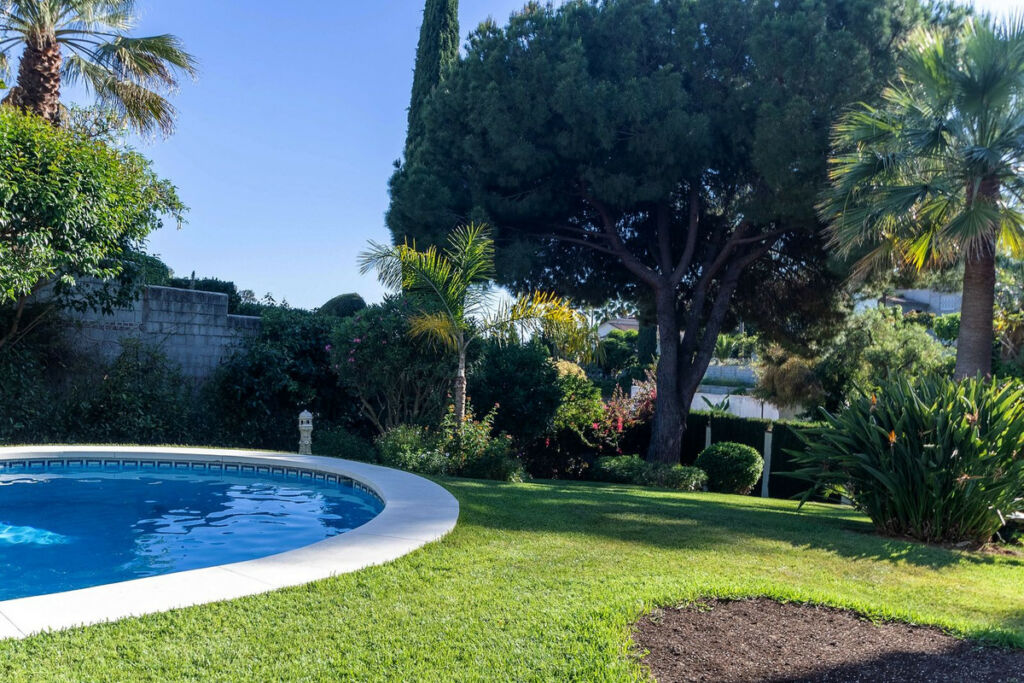 Detached Villa Marbella Málaga - image 4