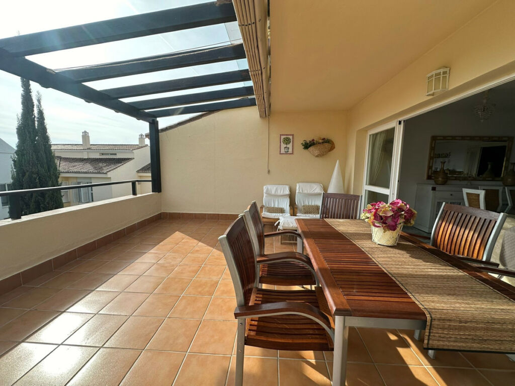 Penthouse Duplex Bahía de Marbella Málaga - image 4
