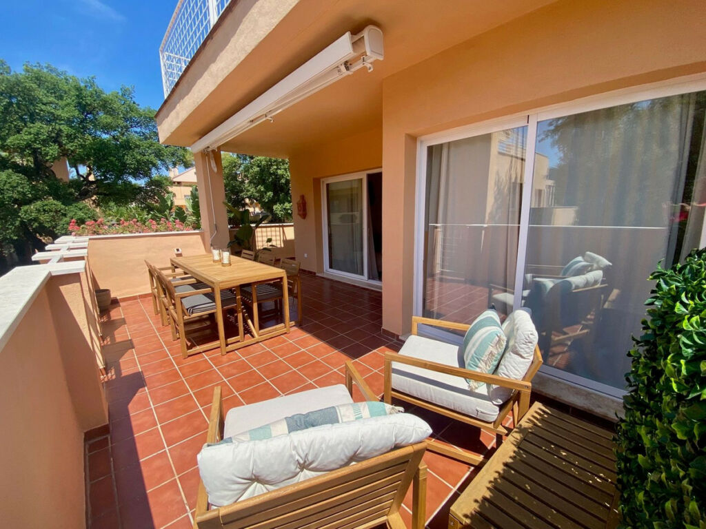 Middle Floor Apartment Marbella Málaga - image 4