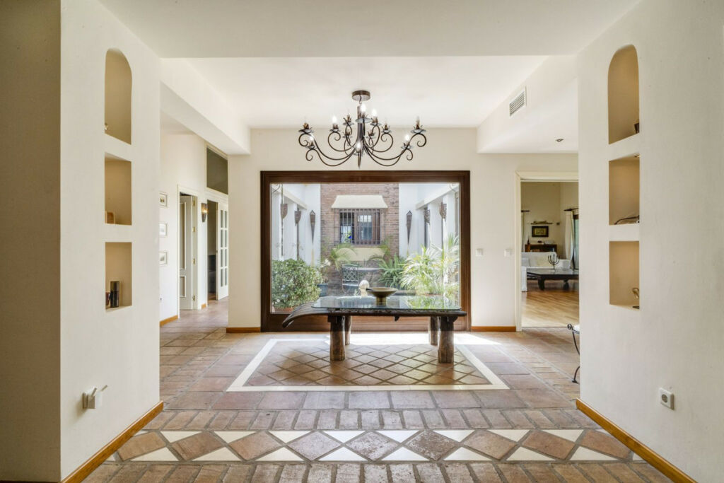 Detached Villa El Rosario Málaga - image 8