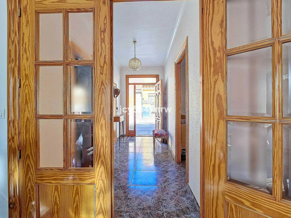 Townhouse Pinoso Alicante - image 4