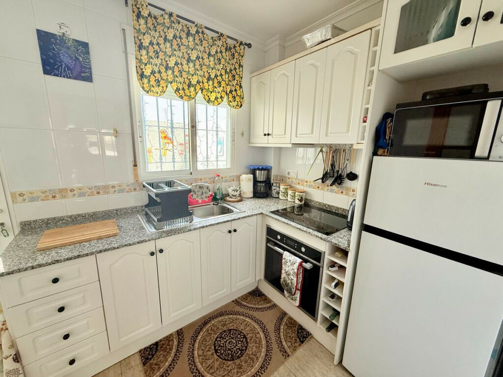 Townhouse Daya Nueva Alicante - image 4