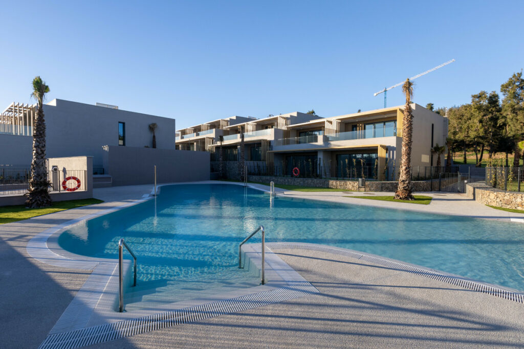 Townhouse El Chaparral Málaga - image 4