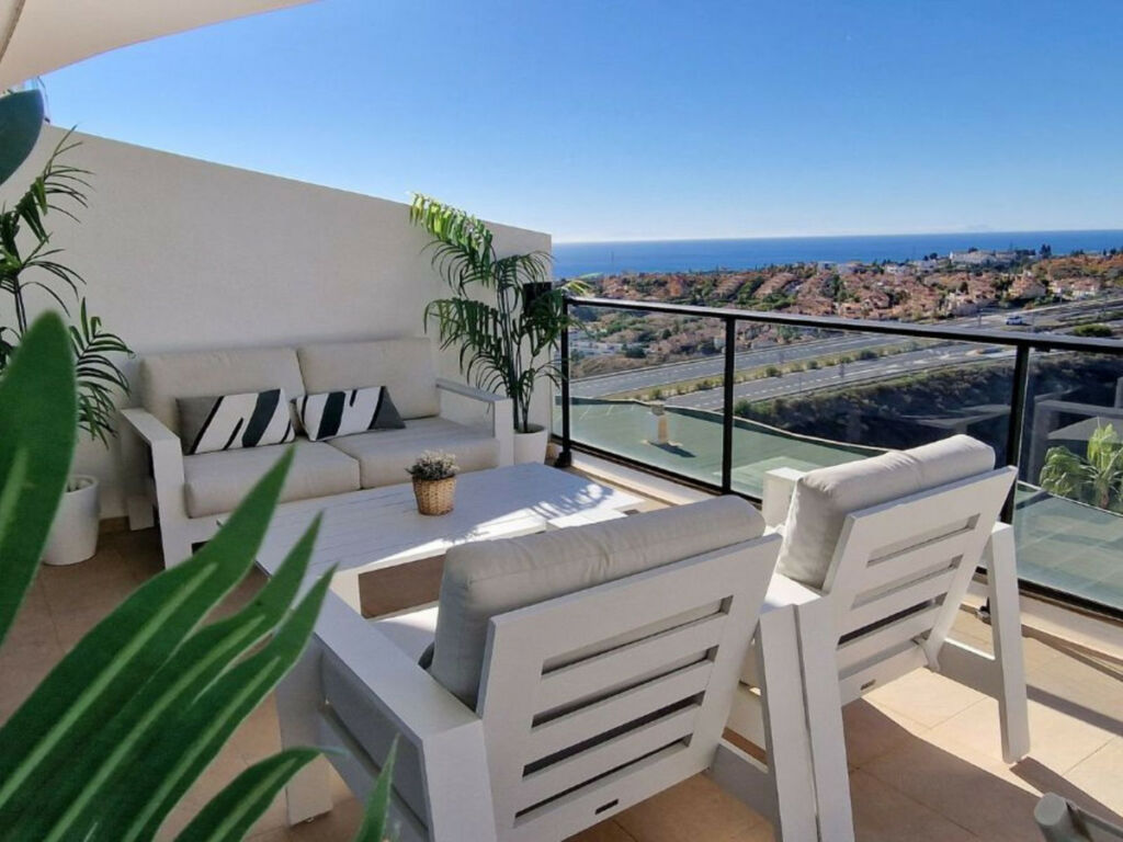 Middle Floor Apartment Riviera del Sol Málaga - image 4