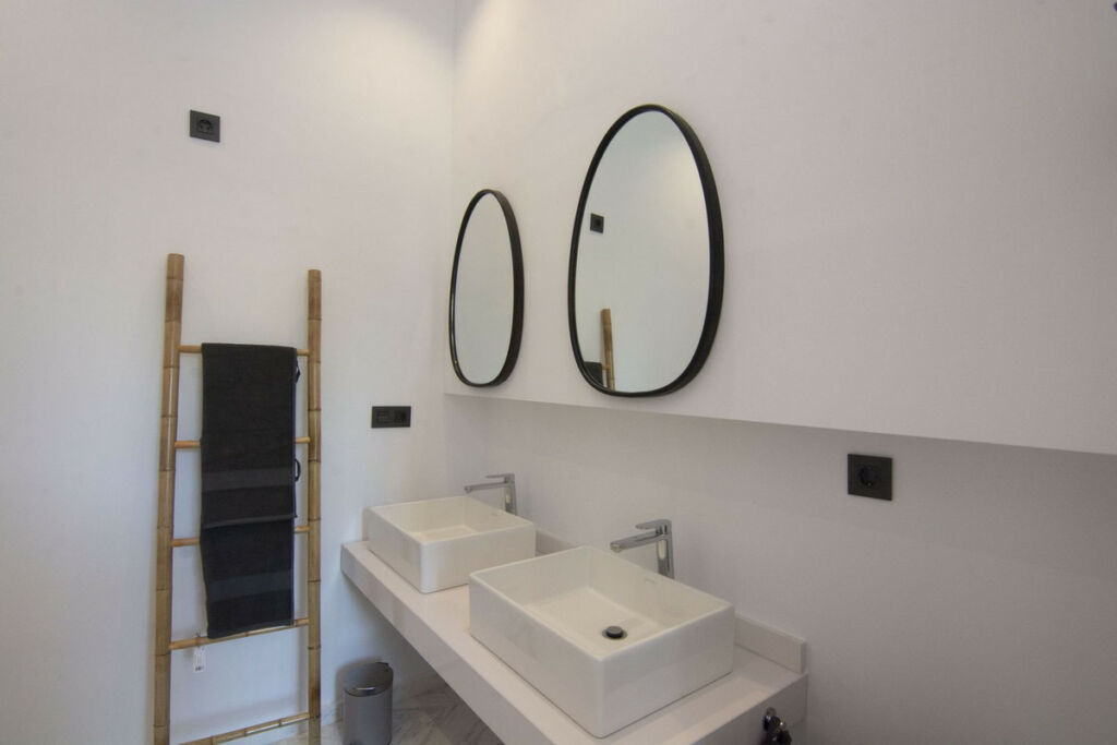 Ground Floor Apartment La Mairena Málaga - image 4