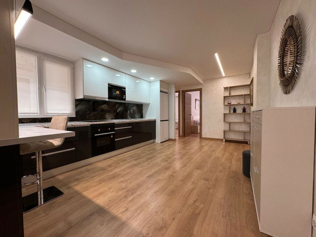 Middle Floor Apartment Torrevieja Alicante - image 4