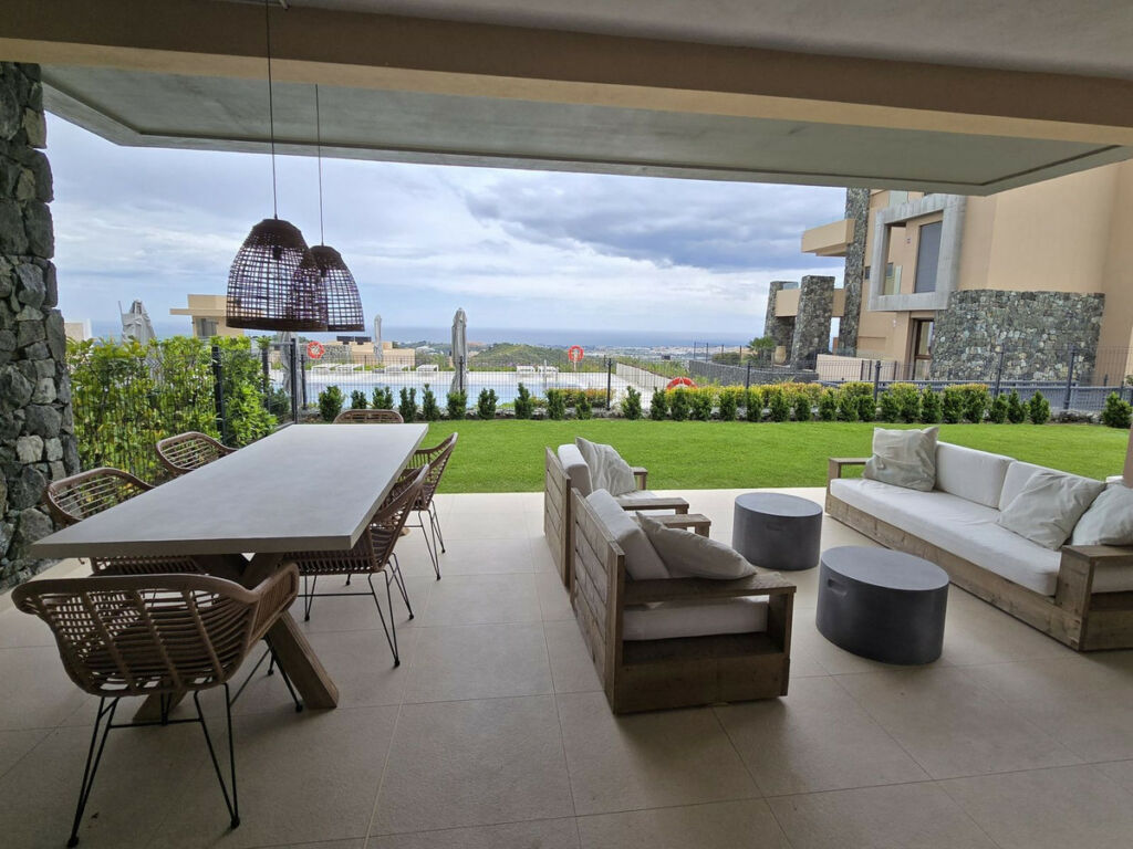 Ground Floor Apartment Benahavís Málaga - image 4