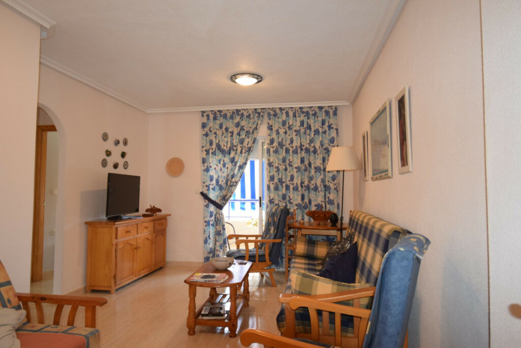 Middle Floor Apartment Guardamar del Segura Alicante - image 4