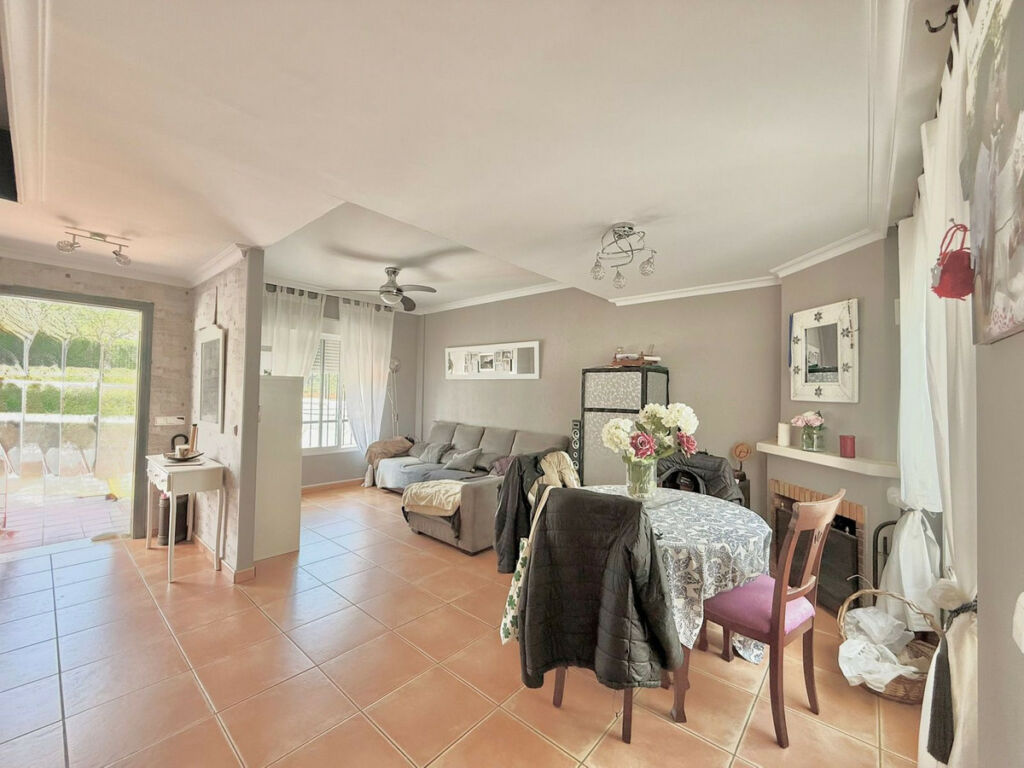 Townhouse Torreblanca Málaga - image 4
