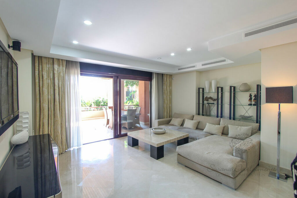 Ground Floor Apartment Puerto Banús Málaga - image 4