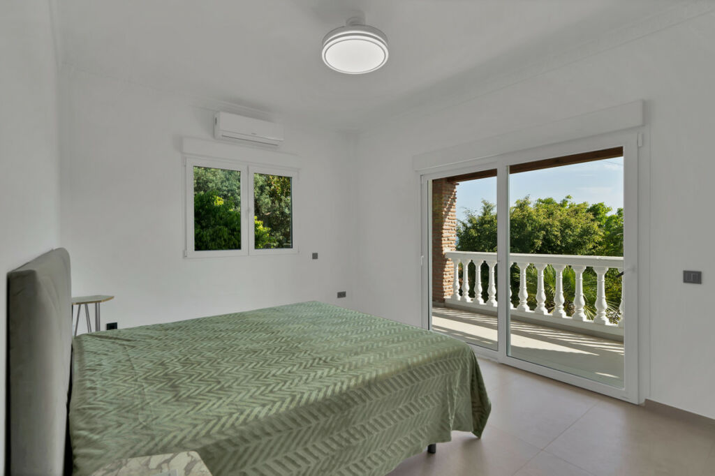 Detached Villa La Capellania Málaga - image 40