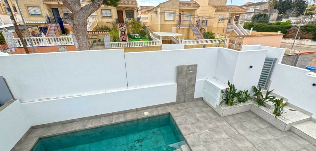 Detached Villa Torrevieja Alicante - image 40