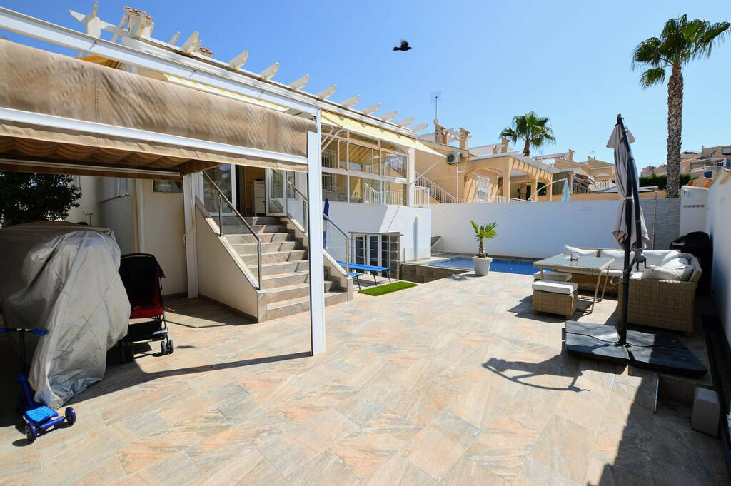 Detached Villa Los Altos Alicante - image 40