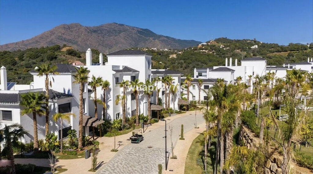 Middle Floor Apartment Estepona Málaga - image 40