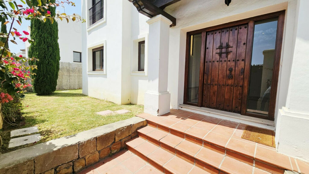 Detached Villa Estepona Málaga - image 40