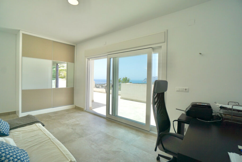 Detached Villa Montemar Alicante - image 40