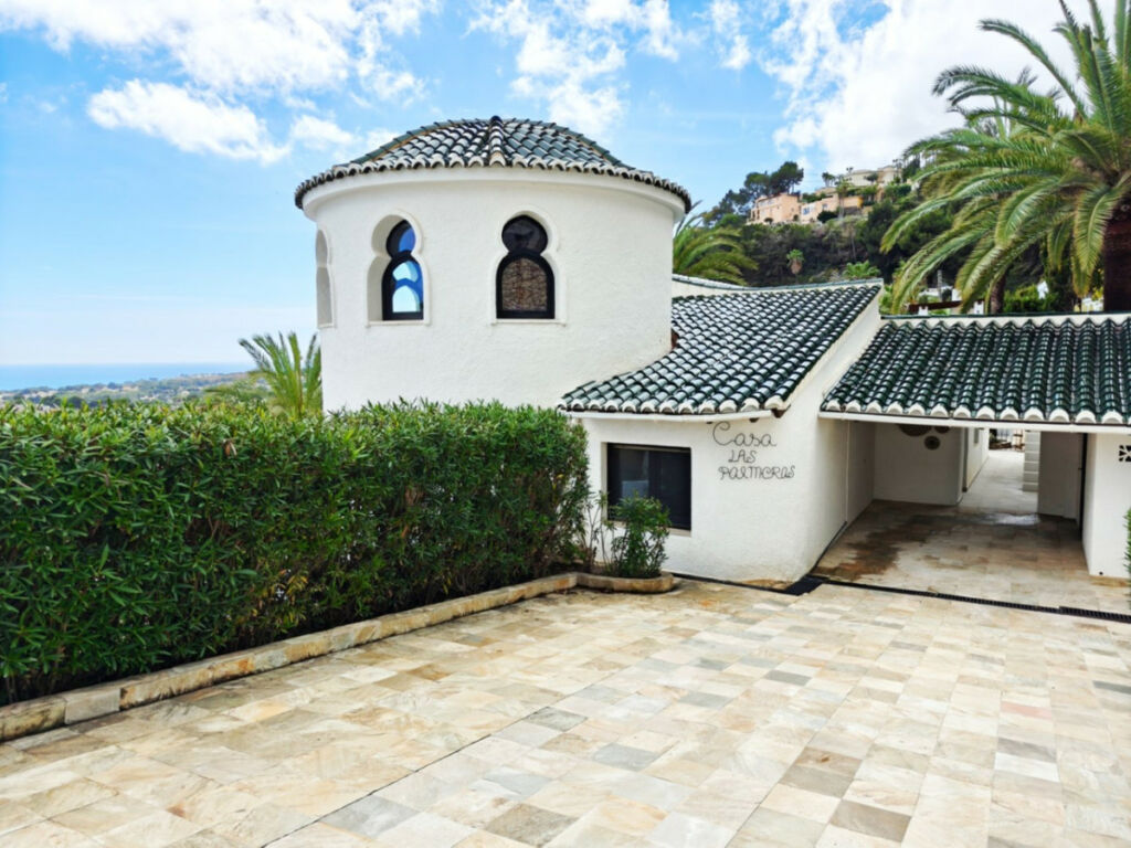 Detached Villa Moraira Alicante - image 41