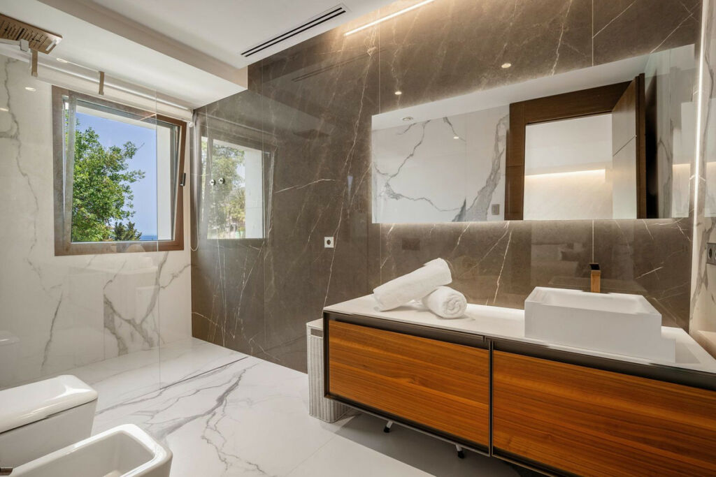 Detached Villa Sierra Blanca Málaga - image 41