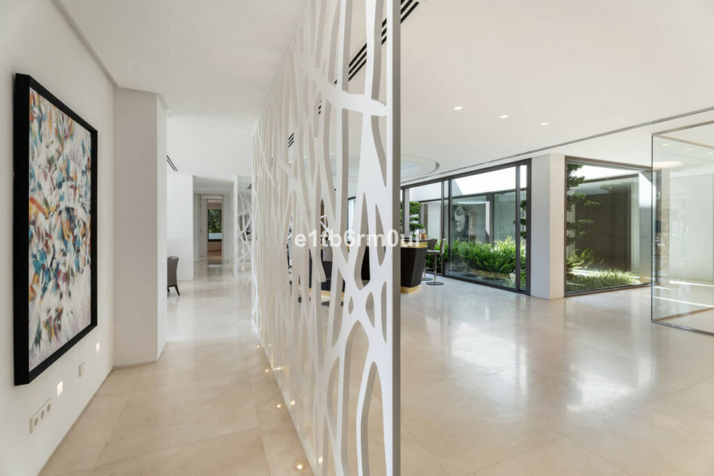 Detached Villa La Quinta Málaga - image 41