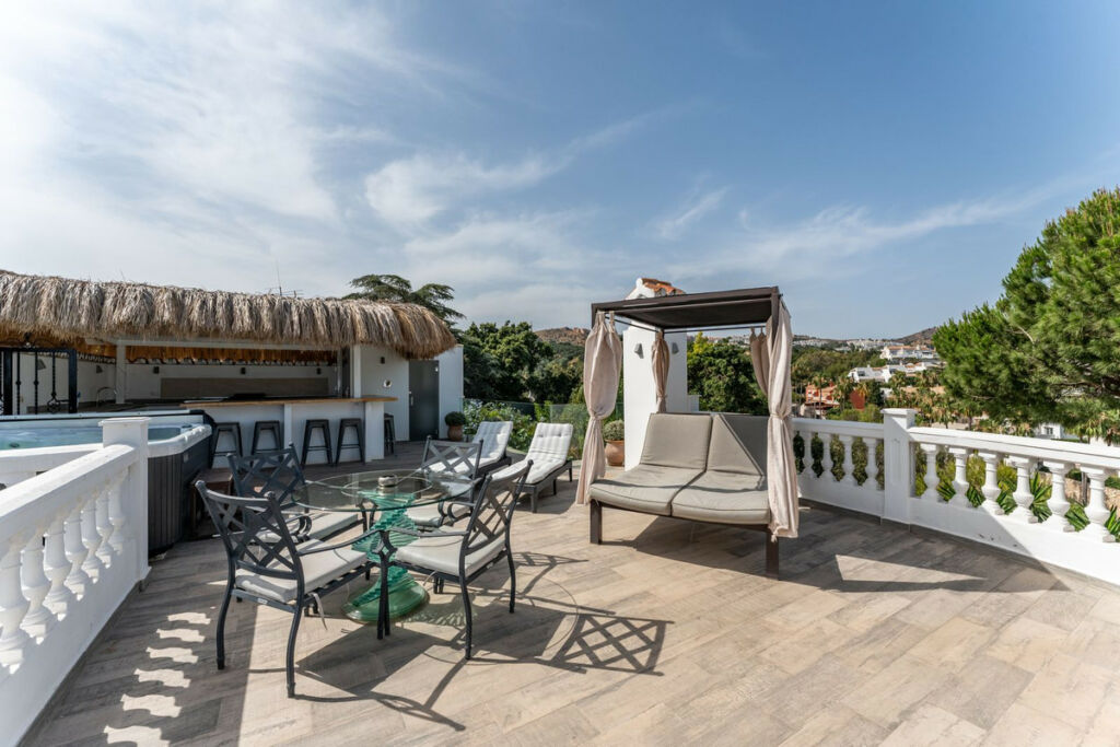 Detached Villa Calahonda Málaga - image 41
