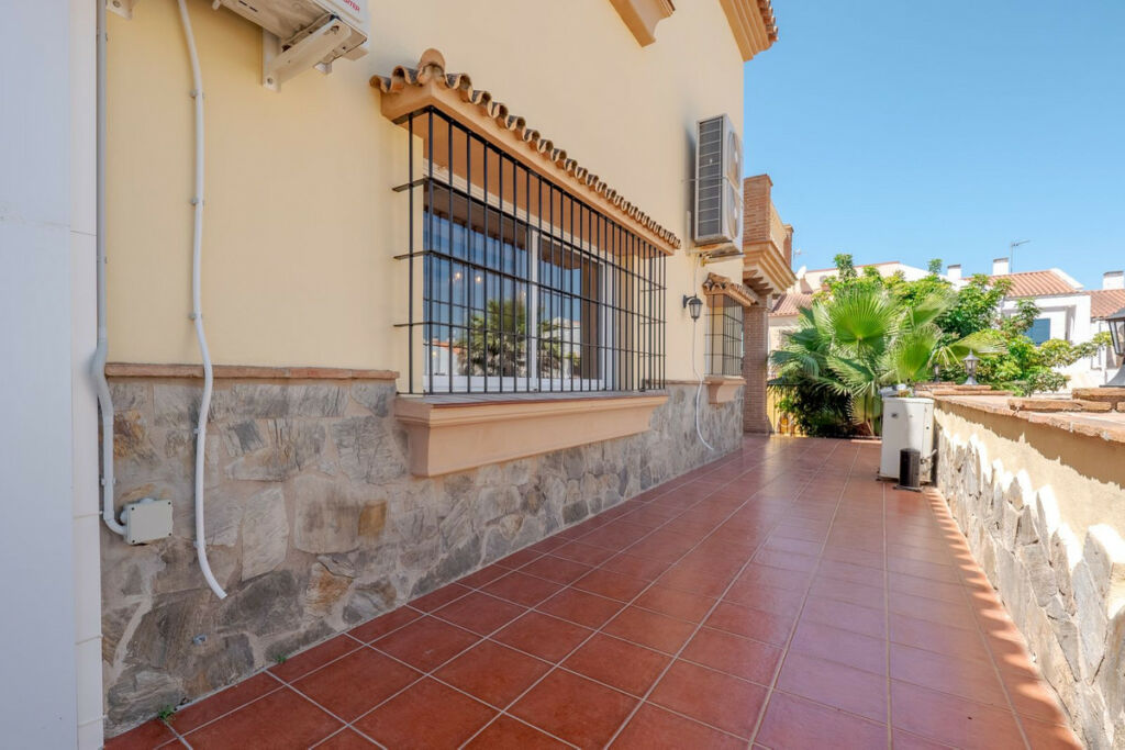 Detached Villa Alhaurín el Grande Málaga - image 41