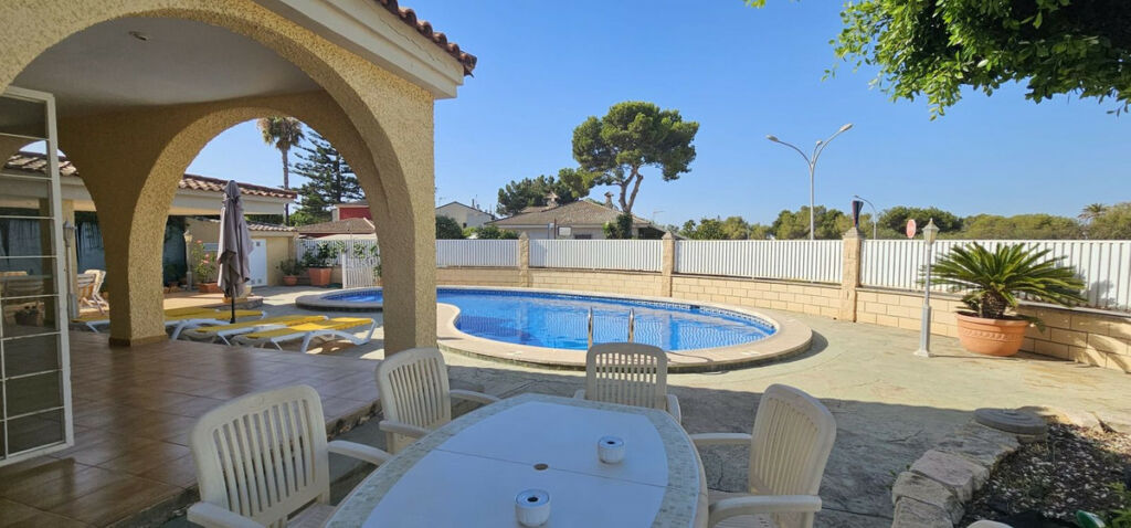 Detached Villa Campoamor Alicante - image 41