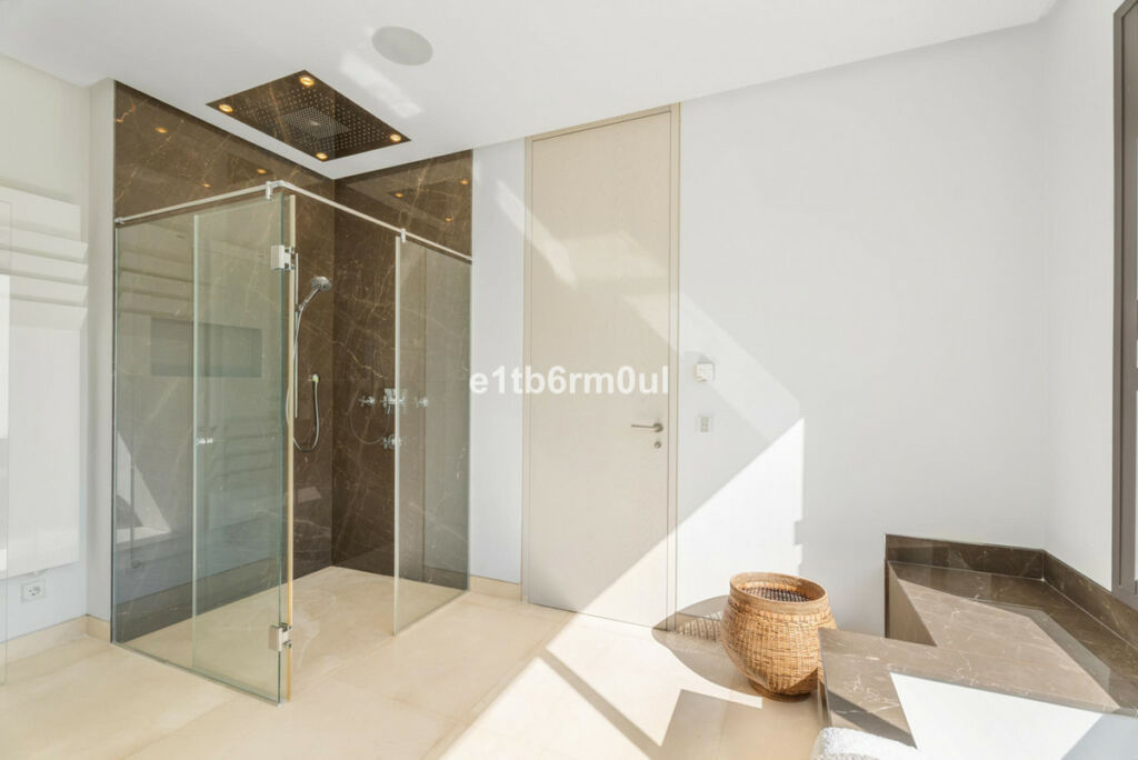 Detached Villa La Quinta Málaga - image 41
