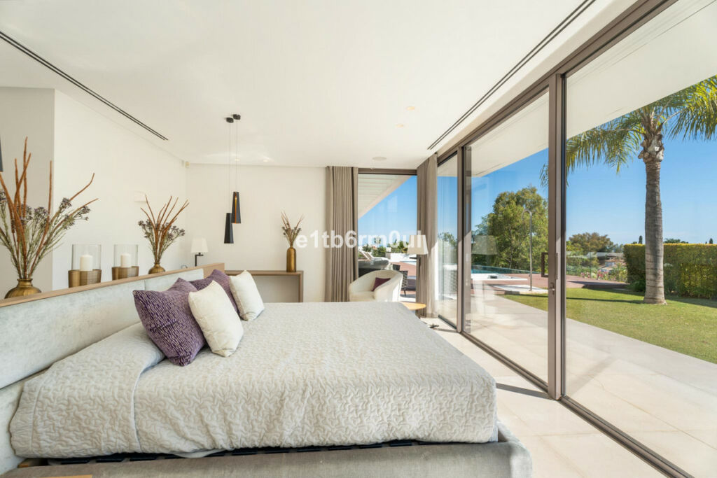 Detached Villa La Quinta Málaga - image 42