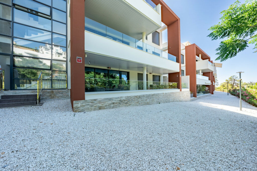 Ground Floor Apartment Benahavís Málaga - image 42