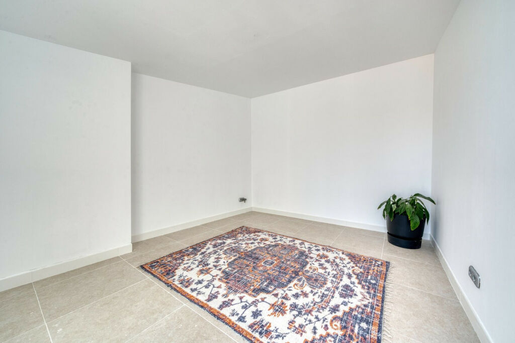 Detached Villa Estepona Málaga - image 36