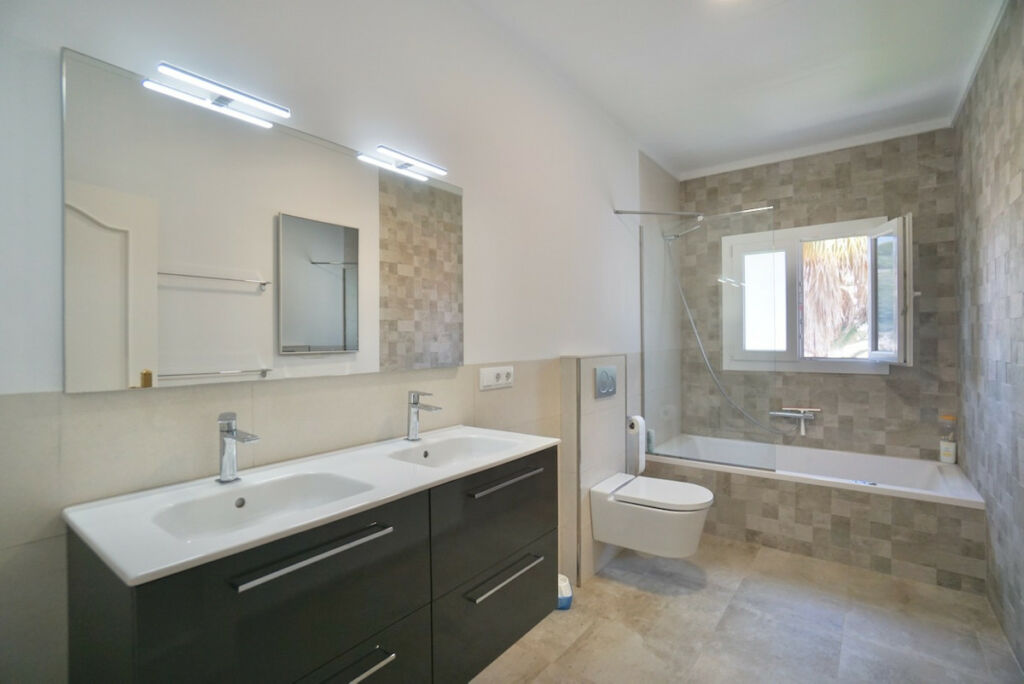 Detached Villa Montemar Alicante - image 42