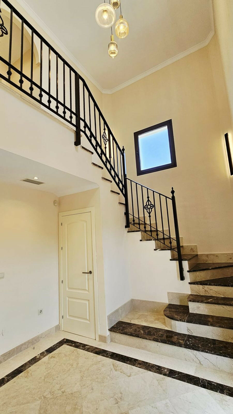 Detached Villa Estepona Málaga - image 42