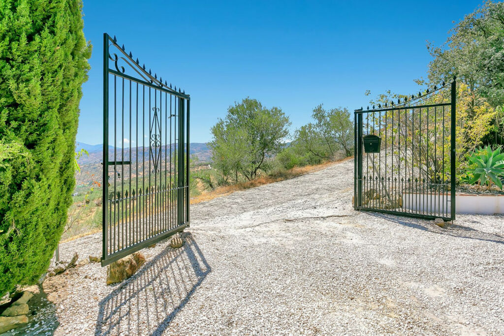 Finca - Cortijo Tolox Málaga - image 42