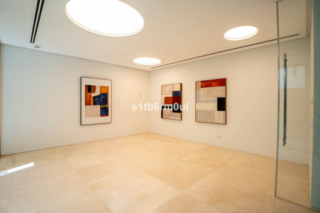 Detached Villa La Quinta Málaga - image 43