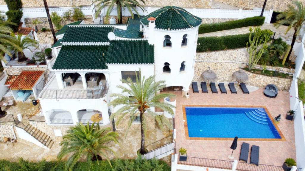Detached Villa Moraira Alicante - image 43