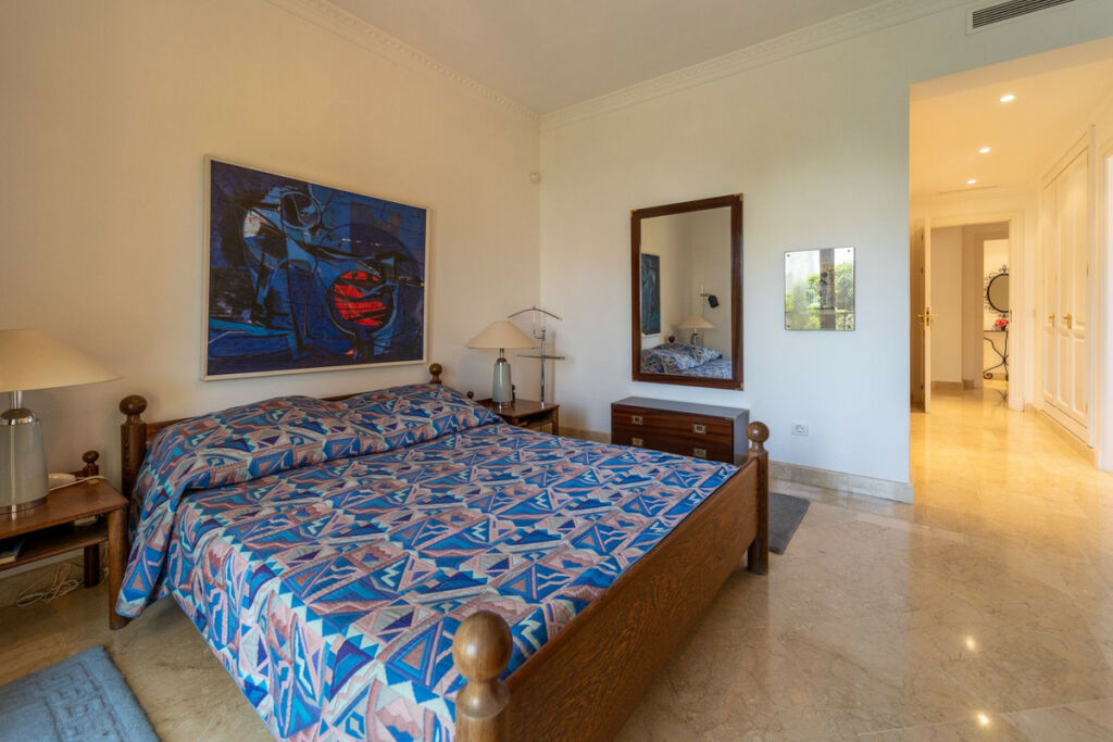 Middle Floor Apartment Nueva Andalucía Málaga - image 43