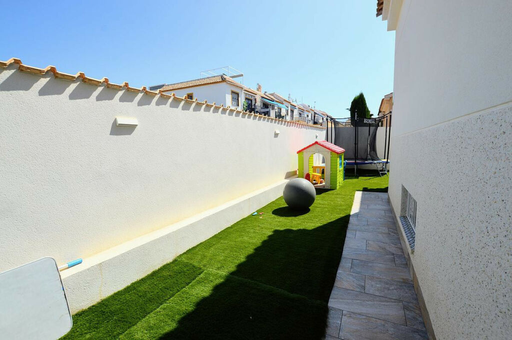 Detached Villa Los Altos Alicante - image 44