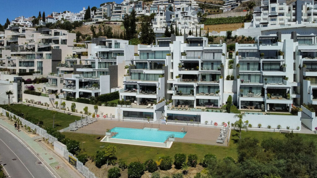 Middle Floor Apartment Benahavís Málaga - image 44