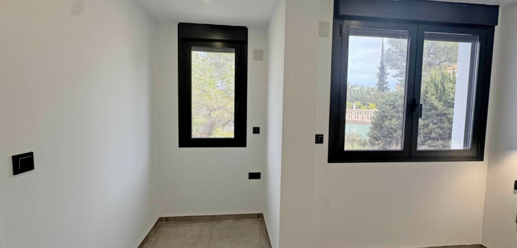 Detached Villa Torrevieja Alicante - image 44