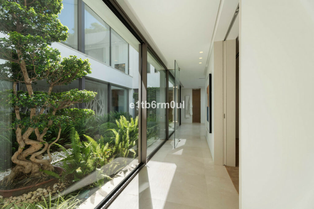 Detached Villa La Quinta Málaga - image 45